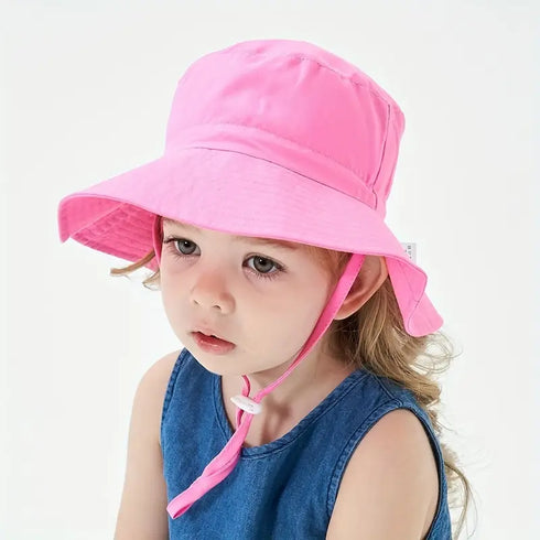 Bucket Hat in Fuschia